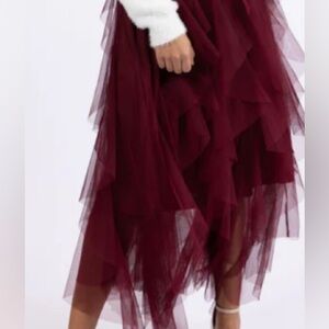 MAGICAL FEELING WINE TULLE MAXI SKIRT size Small